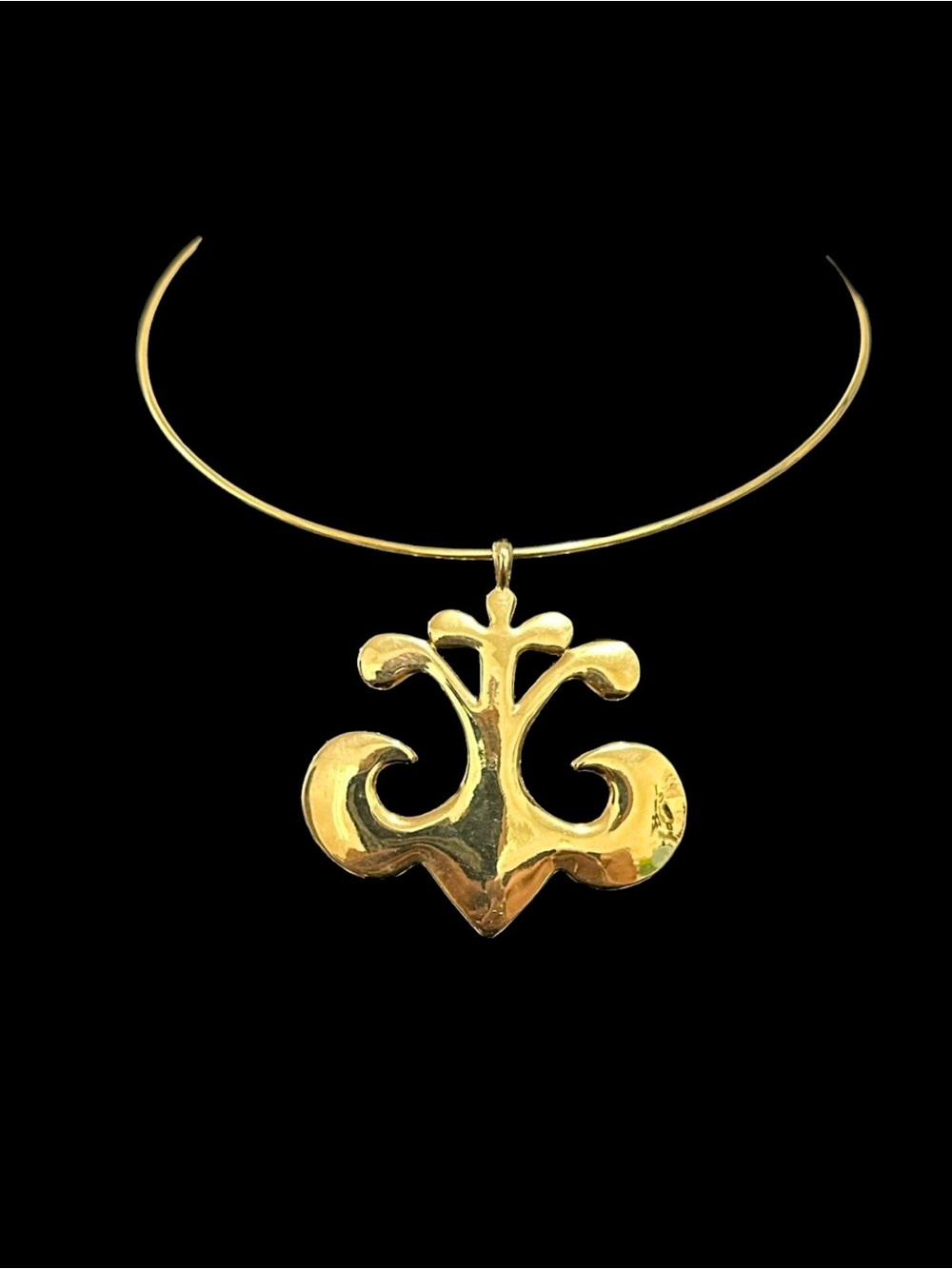 Joan Rivers Gold-Tone Sculptural Fleur Pendant Collar Necklace